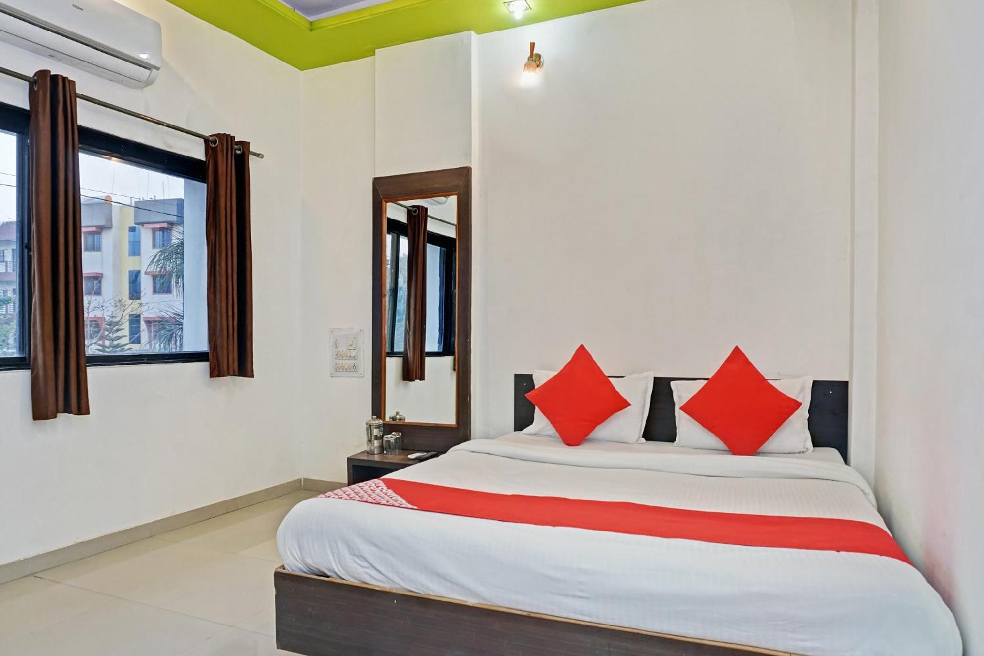 Super Hotel O Shirdi Sai Inn Экстерьер фото